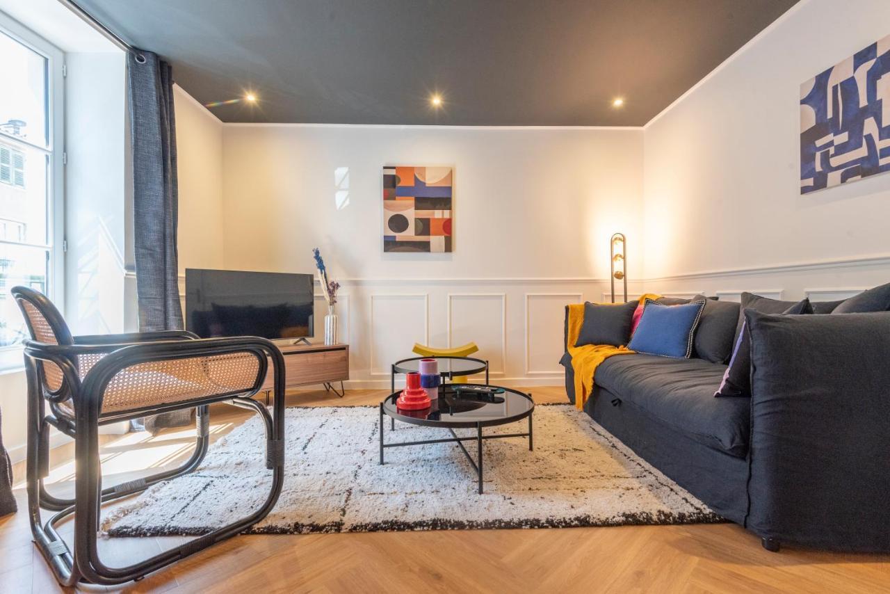 Le Cosy Chic . Proche Gare . Centre-Ville Macon . Neuf . Climatisation . Design . Wifi . エクステリア 写真