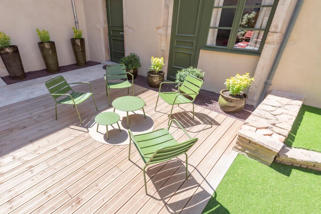 Le Cosy Chic . Proche Gare . Centre-Ville Macon . Neuf . Climatisation . Design . Wifi . エクステリア 写真