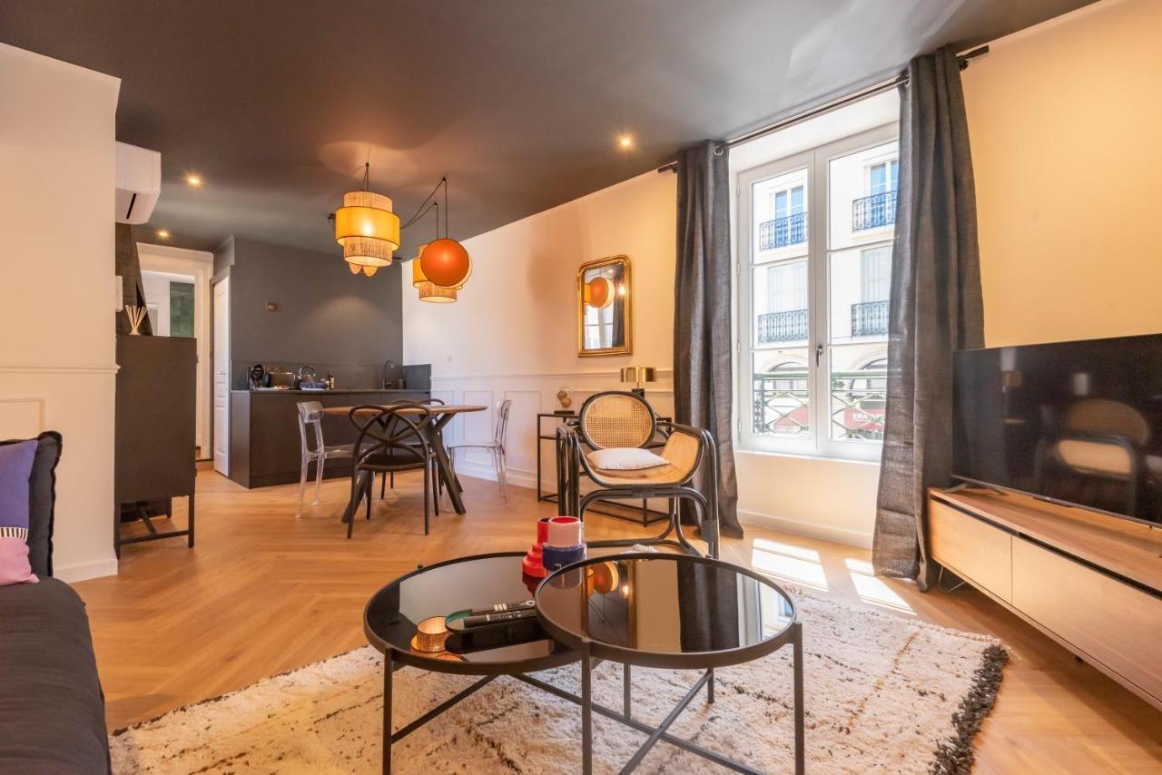 Le Cosy Chic . Proche Gare . Centre-Ville Macon . Neuf . Climatisation . Design . Wifi . エクステリア 写真
