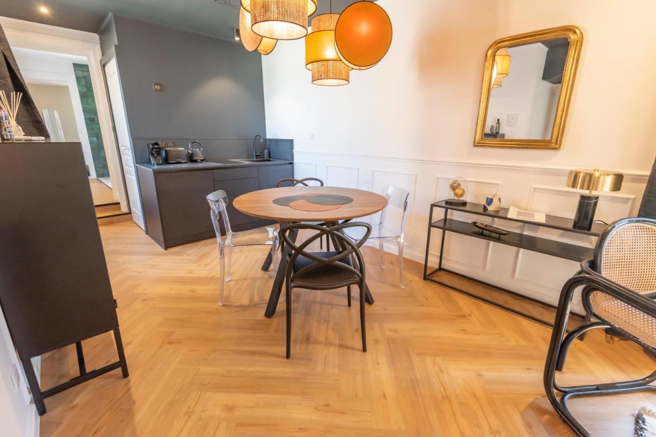 Le Cosy Chic . Proche Gare . Centre-Ville Macon . Neuf . Climatisation . Design . Wifi . エクステリア 写真